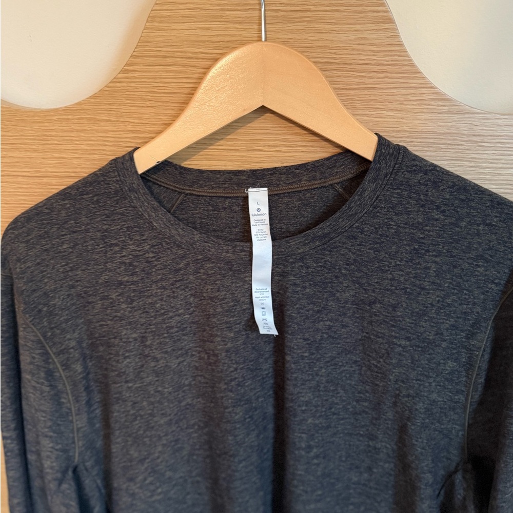 Lululemon Athletica Charcoal Long Sleeve Top